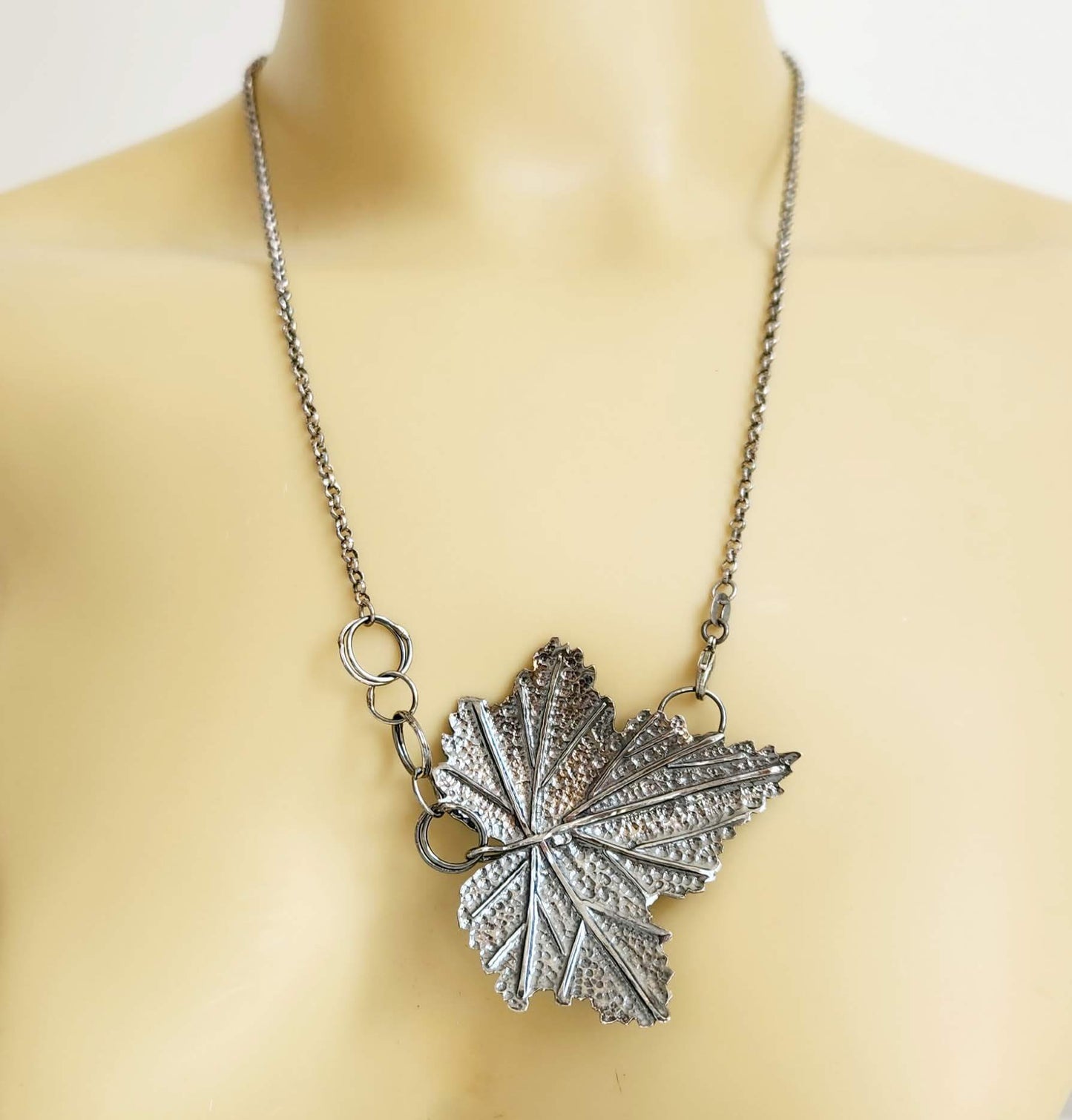 Currant Leaf Pendant image 2