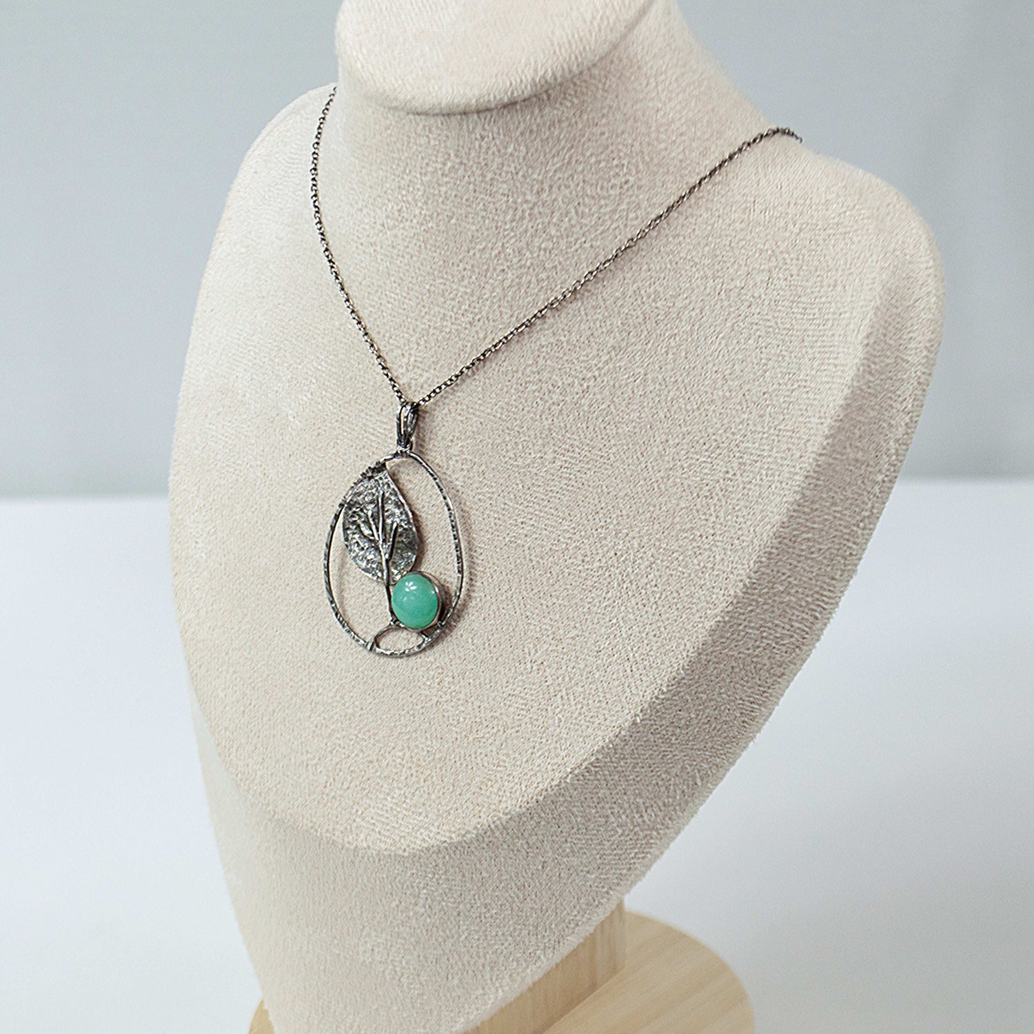 Leaf & Aventurine Pendant Necklace