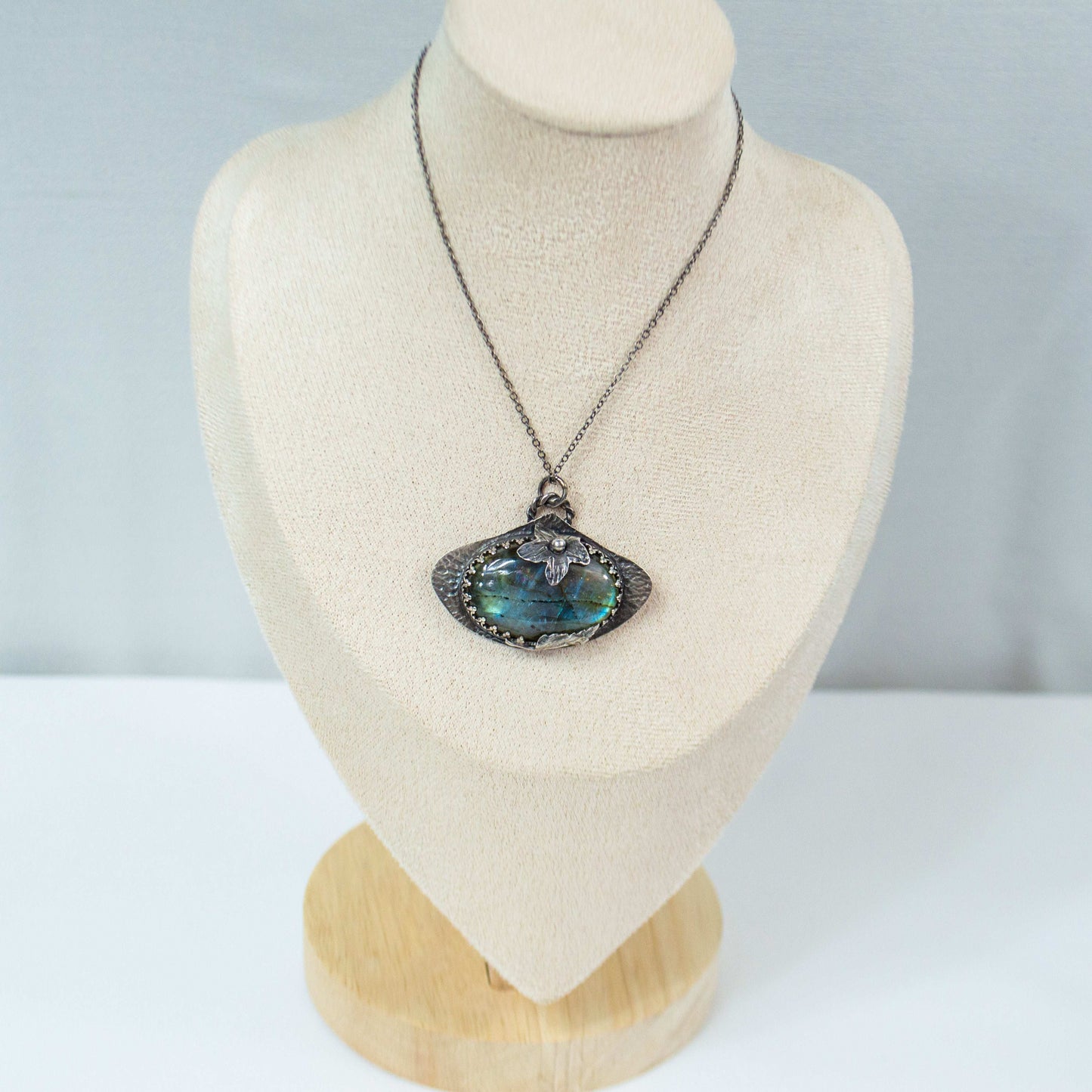Floral Labradorite Pendant